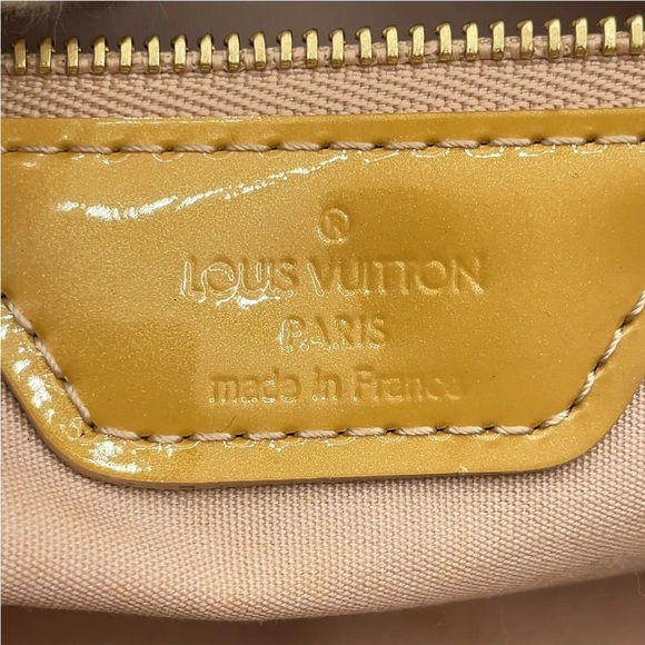 Louis Vuitton Vernis Yellow Wilshire PM Hand Bag - Picture 13 of 13